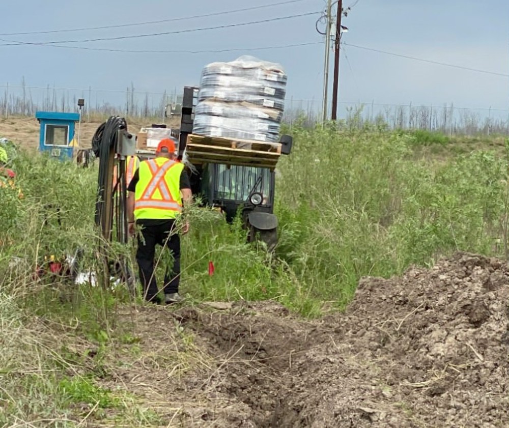 C7BA1954-C11C-4B7C-871A-58AB6BC8EFBA